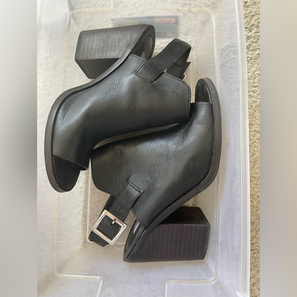Steve Madden Tallen Booties size 6.5